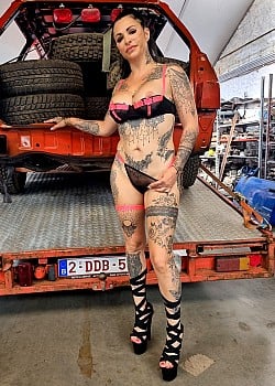 Alicia Dark